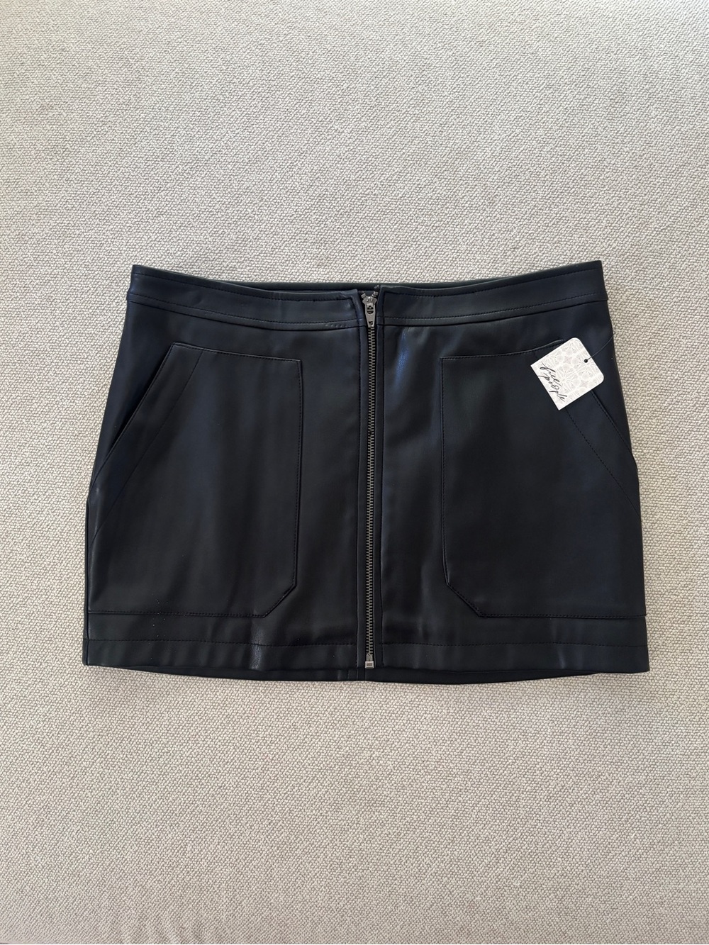 Free People NWT Maya Mod Vegan Faux Leather Zip Front Mini Skirt Size 4